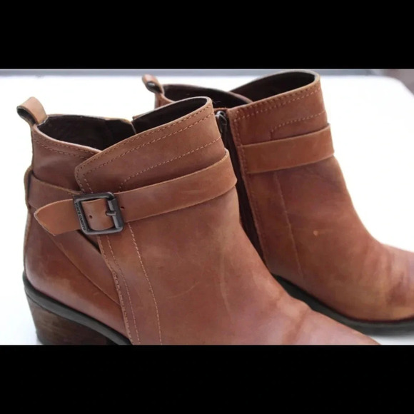 Vince Camuto Beamer ankle boots - Picture 10 of 14